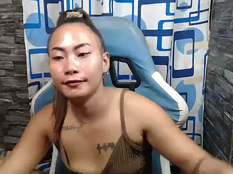 joanpetite online show from May 6, 11:31 pm