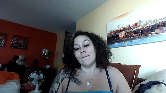Snapshot of number1slut chatting on March 12, 9:13 pm number1slut online show from March 12, 9:13 pm