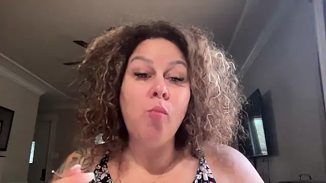 Snapshot of number1slut chatting on September 26, 3:19 pm number1slut online show from September 26, 3:19 pm