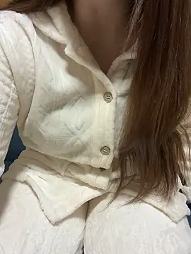 mayu06000 online show from November 14, 4:43 pm