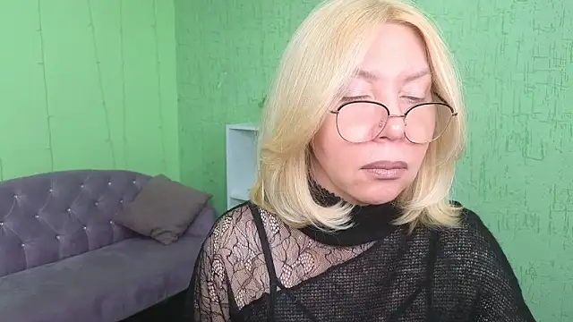 Wendy Waves online show from November 13, 12:09 pm