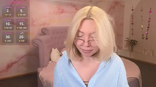 Wendy Waves online show from November 23, 12:15 pm