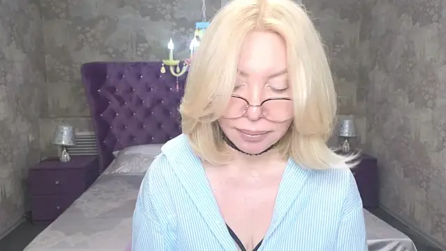 Wendy Waves online show from November 9, 11:14 am