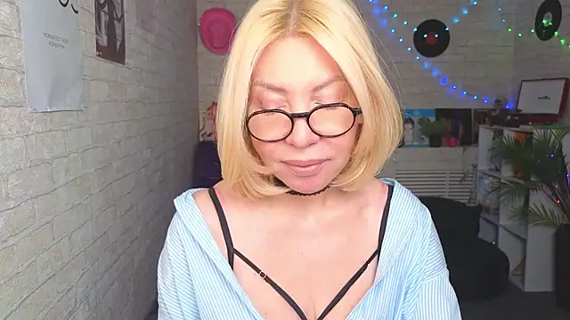 Wendy Waves online show from January 17, 11:47 am