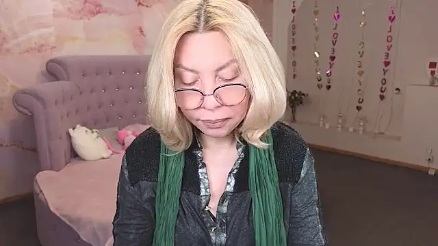 Wendy Waves online show from October 4, 10:50 am