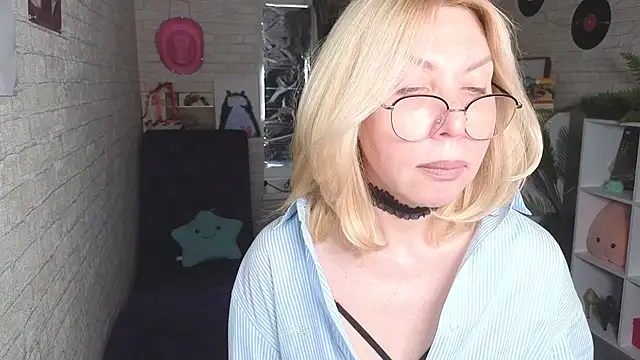 Wendy Waves online show from May 28, 12:22 pm