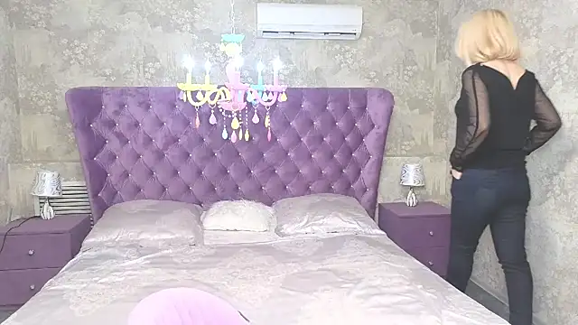 Wendy Waves online show from January 18, 12:08 pm