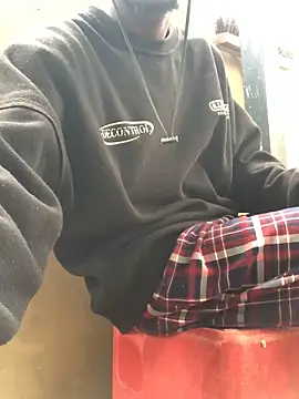 cuminsidebby online show from March 23, 8:14 am