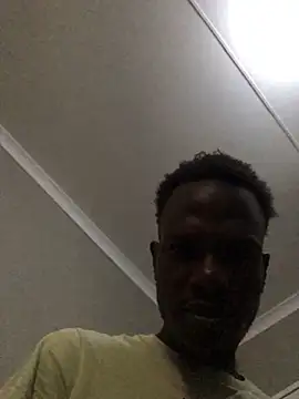 cuminsidebby online show from December 4, 4:33 am