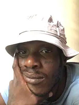 cuminsidebby online show from February 11, 8:25 am