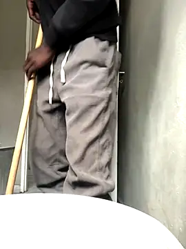 cuminsidebby online show from October 31, 5:04 am