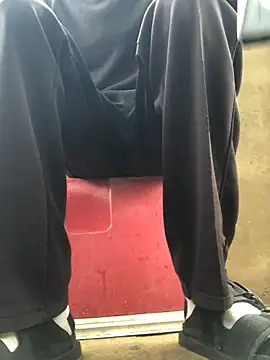 cuminsidebby online show from April 13, 6:39 am