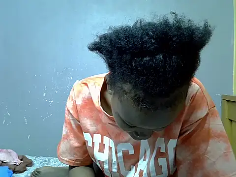 Snapshot of Sweetlanah chatting on October 3, 8:21 pm Sweetlanah online show from October 3, 8:21 pm