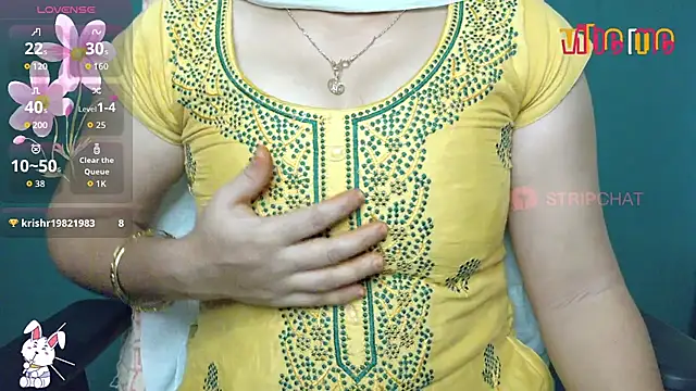 Snapshot of megHana_teLugGu chatting on September 15, 3:51 am megHana teLugGu online show from September 15, 3:51 am