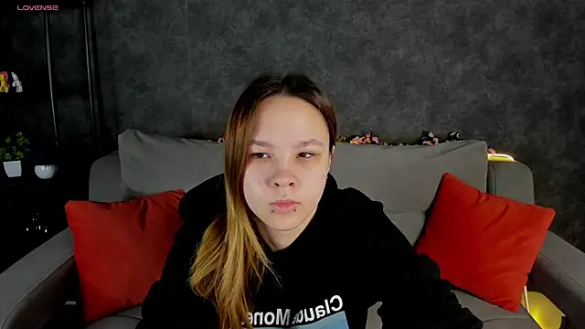 Snapshot of Lori_Blossom chatting on February 18, 1:03 am Lori Blossom online show from February 18, 1:03 am