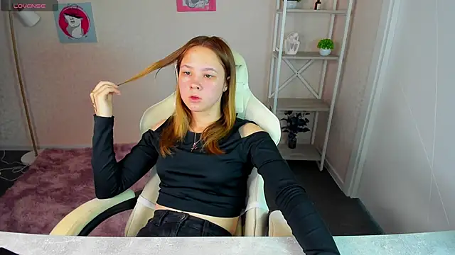 Lori Blossom online show from September 24, 8:32 am