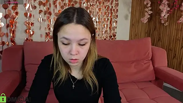 Snapshot of Lori_Blossom chatting on February 10, 9:19 am Lori Blossom online show from February 10, 9:19 am