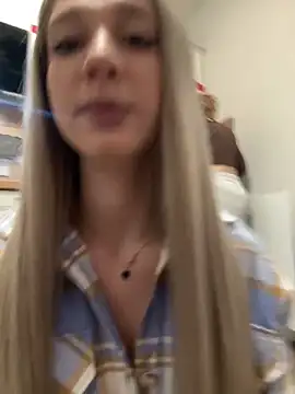 Snapshot of yourfavpsy_ chatting on December 21, 4:52 pm yourfavpsy online show from December 21, 4:52 pm