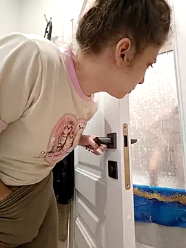 Snapshot of yourfavpsy_ chatting on October 16, 11:18 am yourfavpsy online show from October 16, 11:18 am