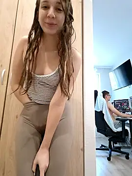 Snapshot of yourfavpsy_ chatting on October 6, 10:05 am yourfavpsy online show from October 6, 10:05 am