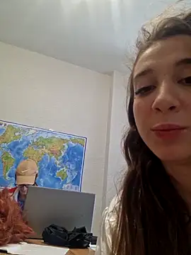 Snapshot of yourfavpsy_ chatting on September 9, 10:36 am yourfavpsy online show from September 9, 10:36 am