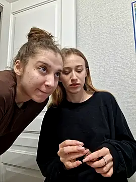 Snapshot of yourfavpsy_ chatting on September 16, 12:39 pm yourfavpsy online show from September 16, 12:39 pm