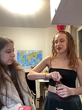 Snapshot of yourfavpsy_ chatting on December 20, 5:38 pm yourfavpsy online show from December 20, 5:38 pm