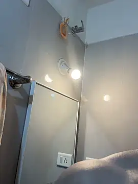 FitNhot sam online show from April 2, 7:20 pm