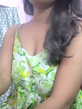 Snapshot of sexykrisha chatting on February 4, 4:07 am sexykrisha online show from February 4, 4:07 am