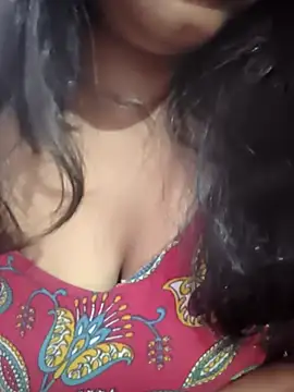 Snapshot of sexykrisha chatting on February 23, 12:45 am sexykrisha online show from February 23, 12:45 am