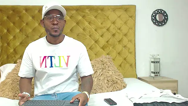 AndyCalifornia1 online show from September 15, 1:00 pm