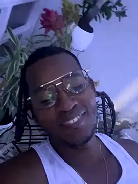 Snapshot of AndyCalifornia1 chatting on December 16, 1:21 am AndyCalifornia1 online show from December 16, 1:21 am