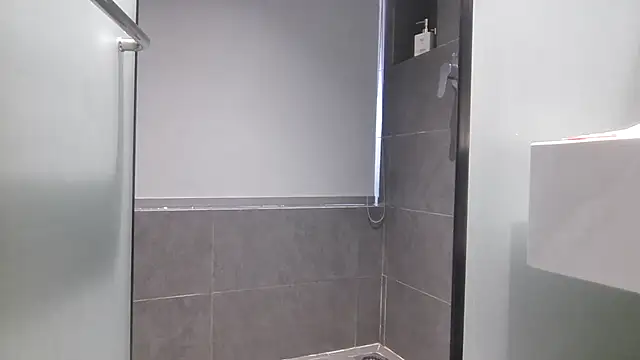 Snapshot of BigDickDaddddy chatting on October 11, 6:25 am BigDickDaddddy online show from October 11, 6:25 am