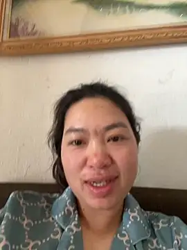 Snapshot of Nhung584 chatting on October 12, 12:12 am Nhung584 online show from October 12, 12:12 am