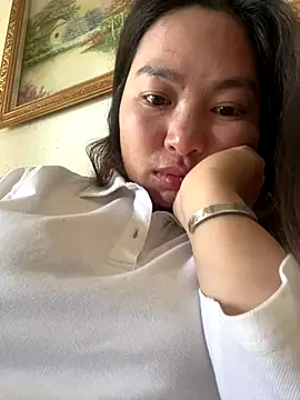 Snapshot of Nhung584 chatting on November 4, 6:50 am Nhung584 online show from November 4, 6:50 am