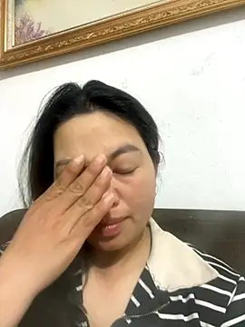 Snapshot of Nhung584 chatting on November 1, 1:38 pm Nhung584 online show from November 1, 1:38 pm