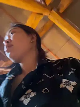 Snapshot of Nhung584 chatting on October 8, 1:29 am Nhung584 online show from October 8, 1:29 am