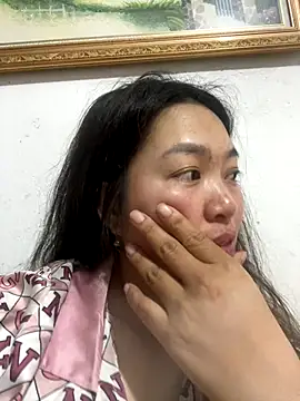 Snapshot of Nhung584 chatting on November 5, 1:25 pm Nhung584 online show from November 5, 1:25 pm