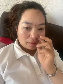 Snapshot of Nhung584 chatting on October 11, 5:41 am Nhung584 online show from October 11, 5:41 am