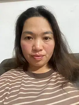 Snapshot of Nhung584 chatting on October 30, 2:25 pm Nhung584 online show from October 30, 2:25 pm