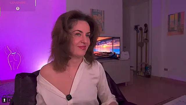 Witch in Silk online show from November 8, 6:11 pm