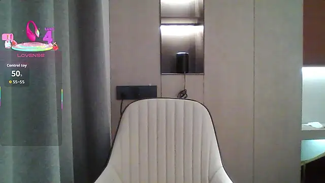 qinerOIO online show from September 11, 6:57 am