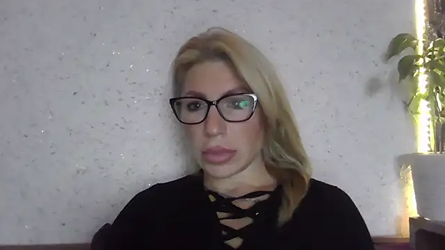 fox red lady7 online show from November 6, 9:13 am