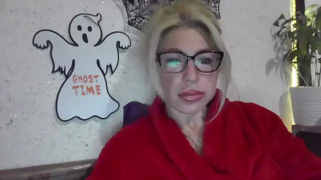 fox red lady7 online show from October 31, 8:38 pm