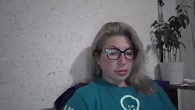 fox red lady7 online show from November 15, 5:50 pm