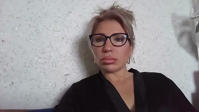 fox red lady7 online show from April 5, 8:32 am