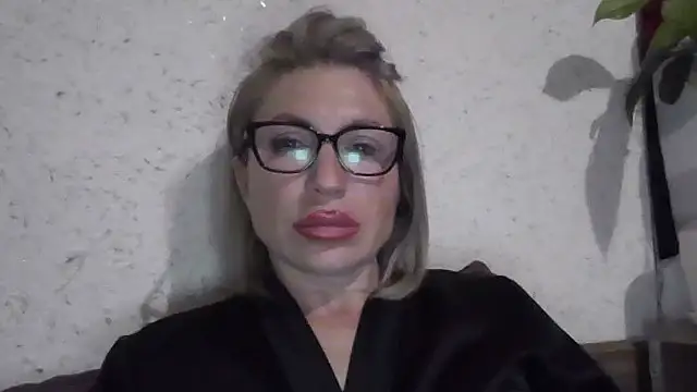 fox red lady7 online show from April 15, 8:53 pm