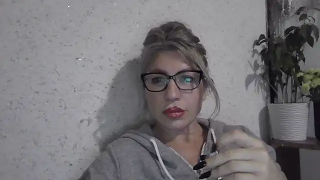 fox red lady7 online show from December 3, 12:04 pm