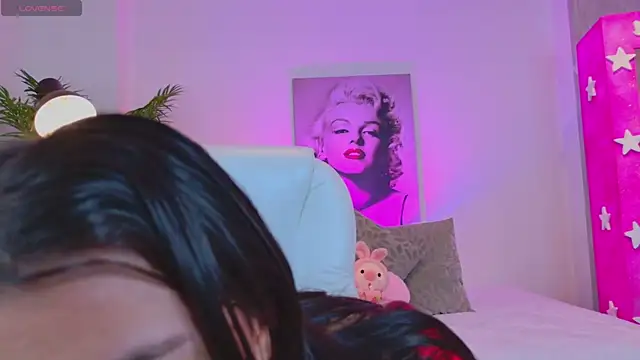 LUNAA    online show from March 13, 3:44 am