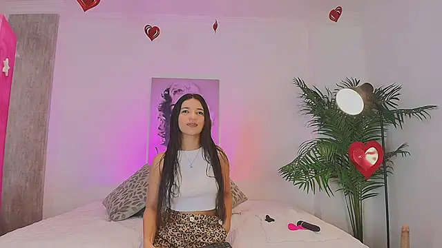 LUNAA    online show from February 23, 4:03 am